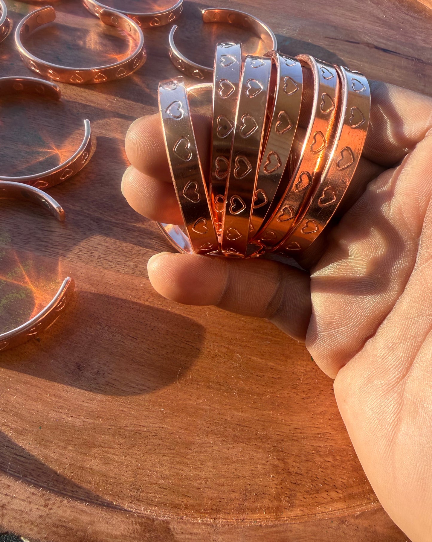 Women Astonishing Copper Heart Bracelet