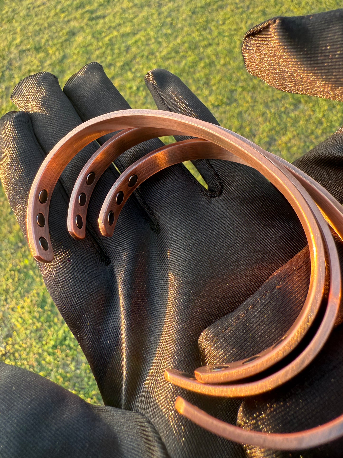 Women Astonishing Copper Heart Bracelet
