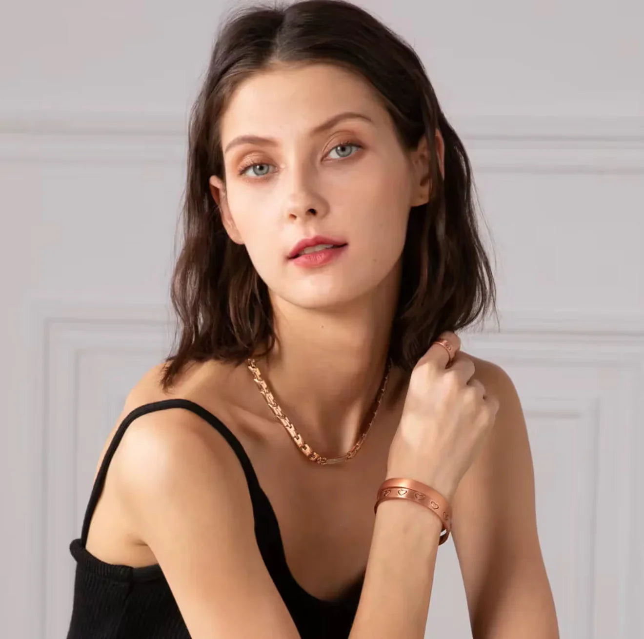 Women Astonishing Copper Heart Bracelet